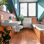 Flatista Homes - Penthouse With Rooftop Gym