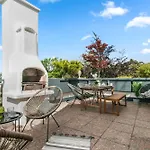 Flatista Homes - Penthouse With Rooftop Gym *
