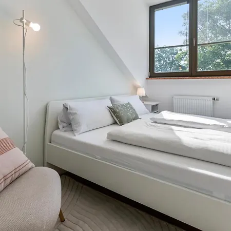 Flatista Homes - Penthouse With Rooftop Gym 뮌헨