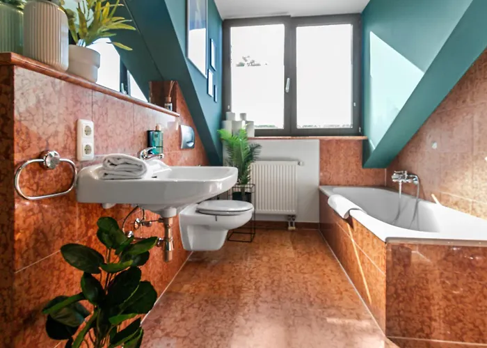 Flatista Homes - Penthouse With Rooftop Gym