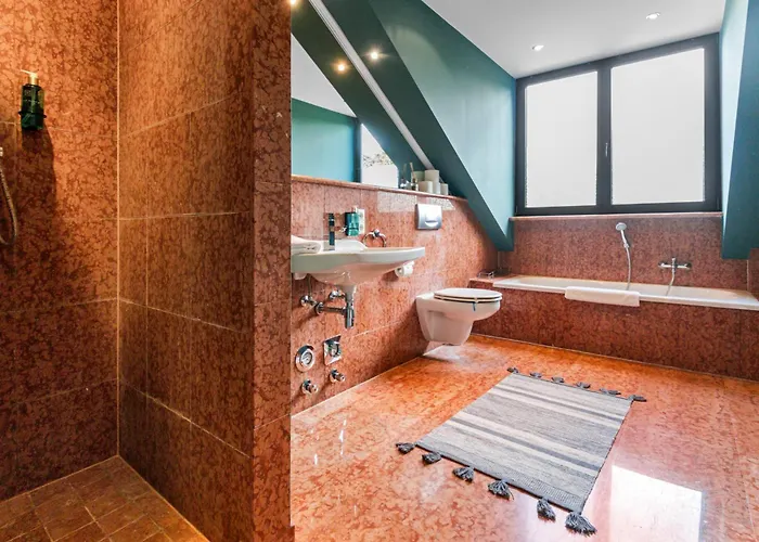 Flatista Homes - Penthouse With Rooftop Gym Lejlighed *